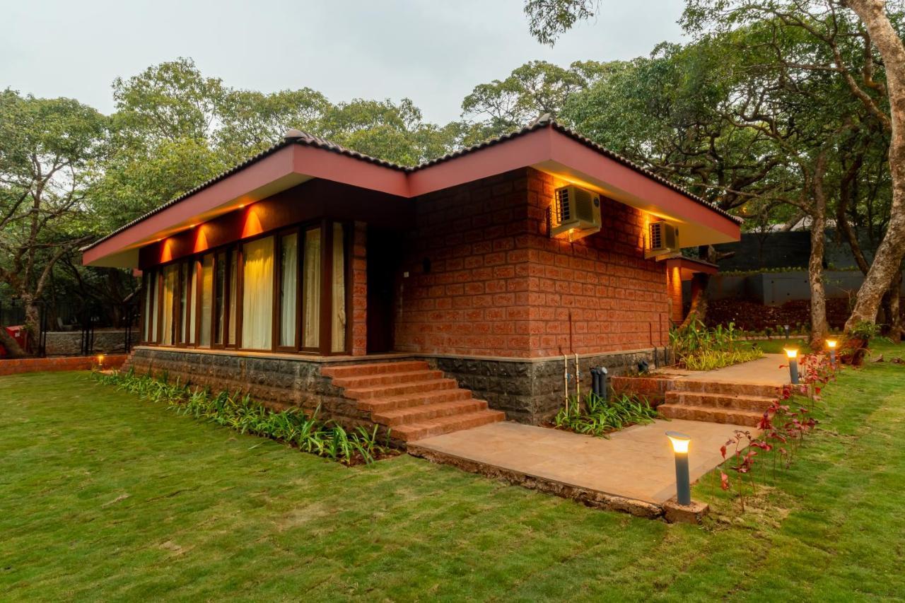 R R Heritage Resort Pure Vegetarian Mahabaleshwar Exterior photo
